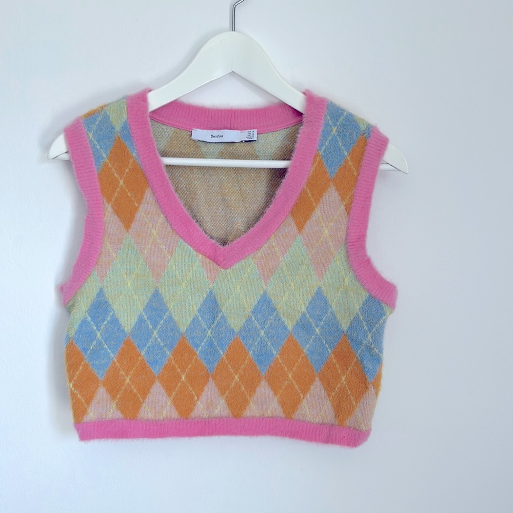 Bershka argyle knit vest size M